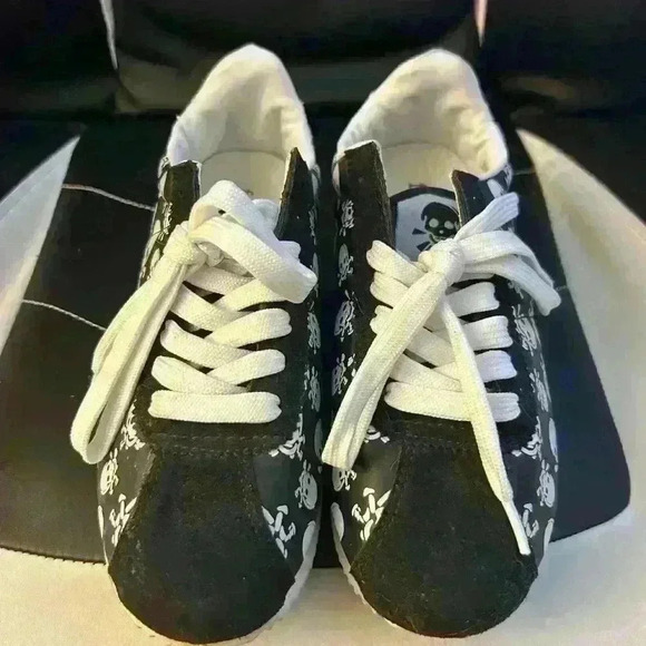 Cute no name skull shoe fit like a  6-6.5 - Picture 3 of 6